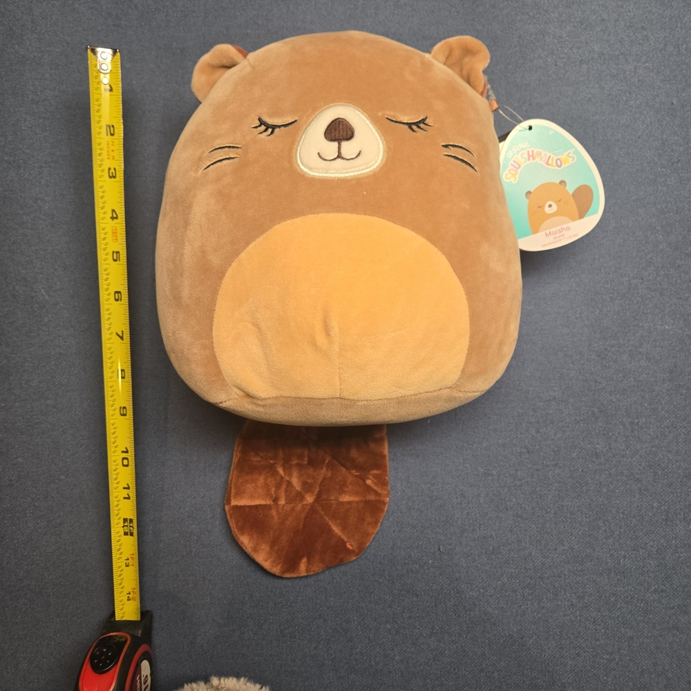 NWT Maisha the 8" Beaver is a brown Squishmallow